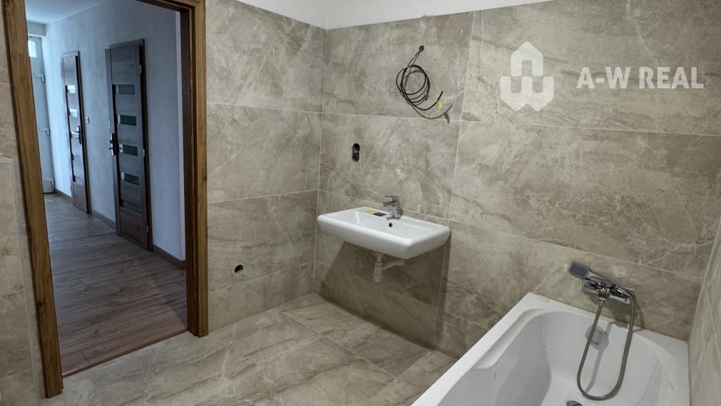 Aw-real ponúka na predaj 4izbovú bytovú jednotku (sucast dvojdomu )v štandarde vo Velkom Mederi