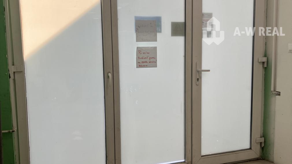 ☎️0911 234 656 Prenájom obchodný priestor v centre mesta Dunajská Streda