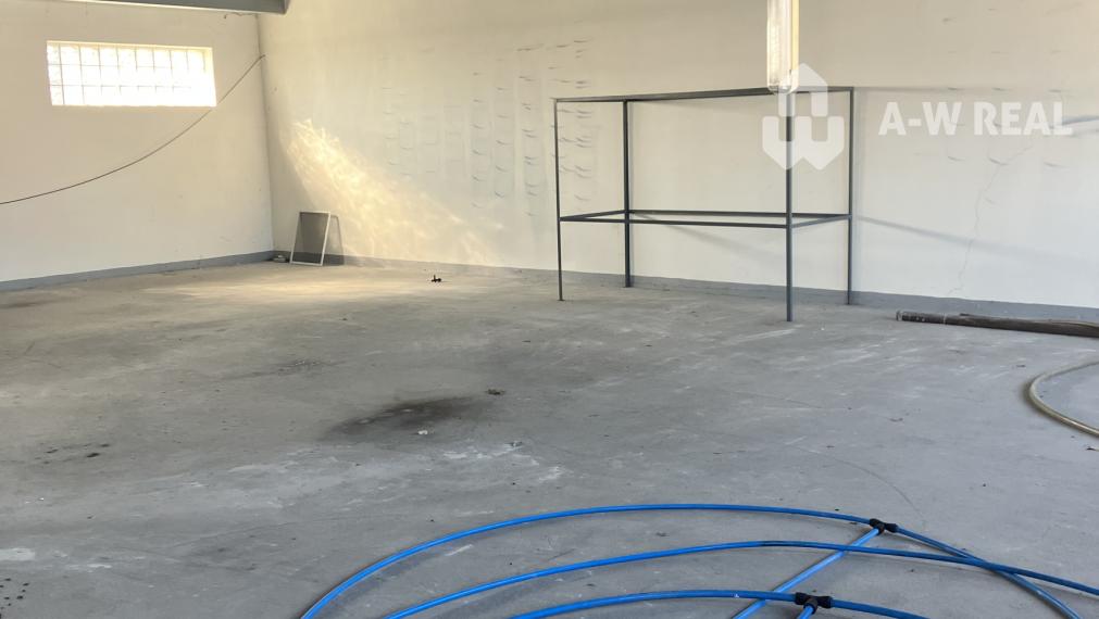 0911 234 656 Prenájom skladový priestor v centre mesta + vlastné parkovanie