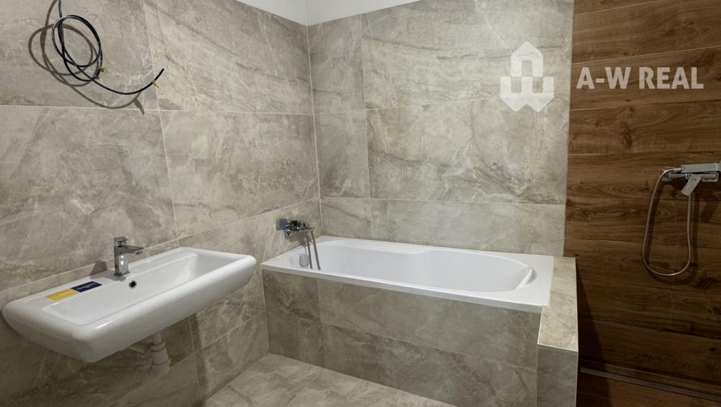 ‼️🤏mozné jednanie‼️znížená cena‼️Top‼️👌‼️Aw-real ponúka na predaj 4izbovú bytovú jednotku (sucast dvojdomu )v štandarde vo Velkom Mederi‼️