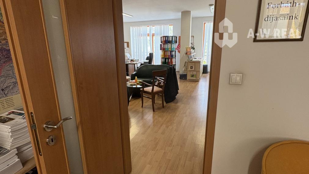 ☎️0917656551📞Výnimočný, veľkometrážny 3-Izbový byt na predaj v polyfunkčnom dome DUNA PALÁC v Dunajskej Strede na Galantskej ceste