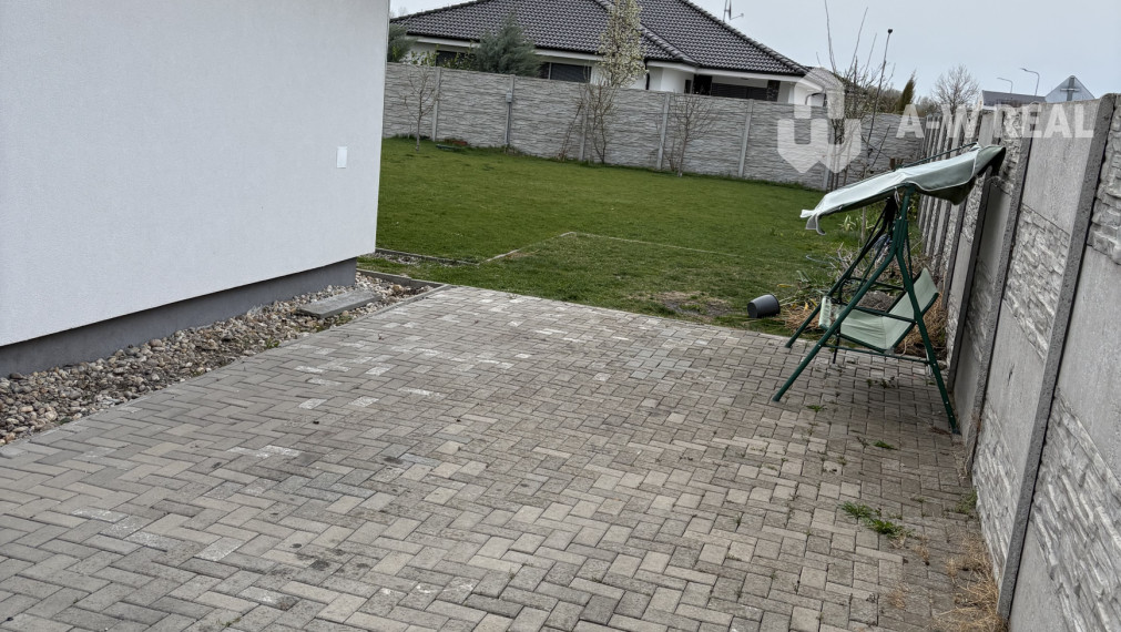 ☎️0917656551📞 Prenájom od 1.9. 2026:  Pekný, moderný 3-izbový rodinný dom v Dunajskej Strede