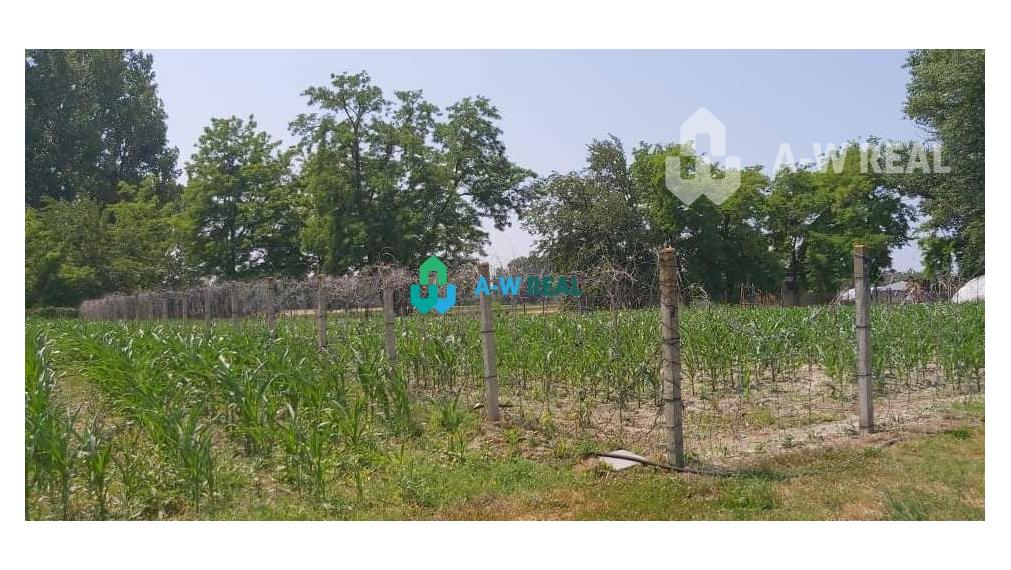 VÝHODNÁ CENA !!! Krásny veľký pozemok v tichej časti obce Ňárad