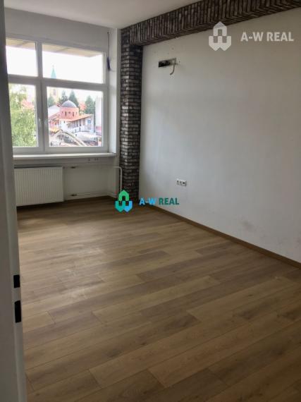 Kancelárský priestor v centre mesta Dunajskej Stredy, bezproblémové parkovanie