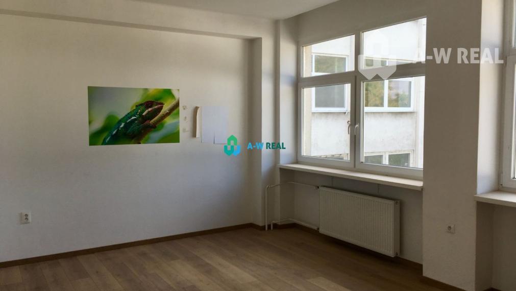 Kancelárský priestor v centre mesta Dunajskej Stredy, bezproblémové parkovanie