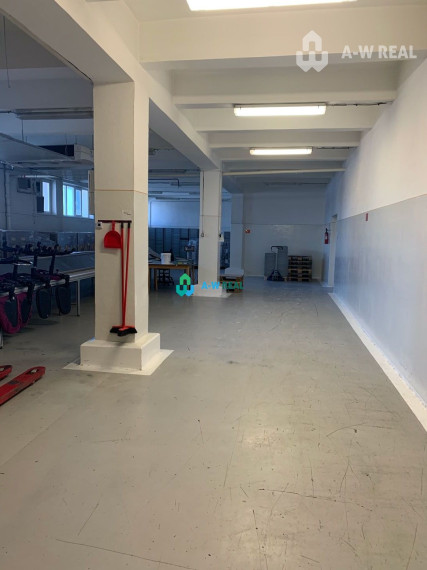 Výrobné a skladové priestory na prenájom.