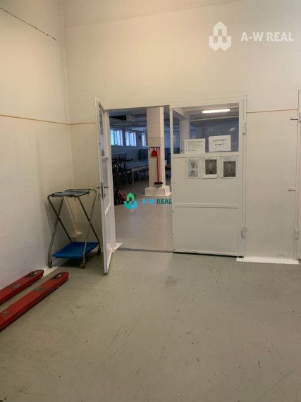 Výrobné a skladové priestory na prenájom.