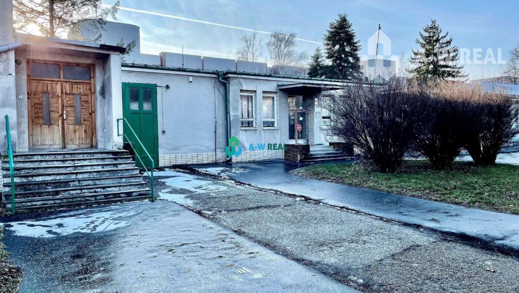 DUNASJKÁ STREDA – ADMINISTRATÍVNA BUDOVA NA PREDAJ V NAJLUKRATÍVNEJŠEJ ČASTI MESTA