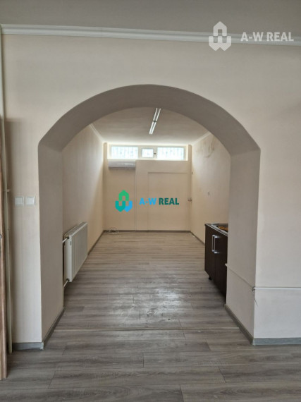 Top ponuka! Prenájom - Polyfunkčná budova s možnosťou podnikania a bývania neďaleko centra mesta Dunajskej Stredy