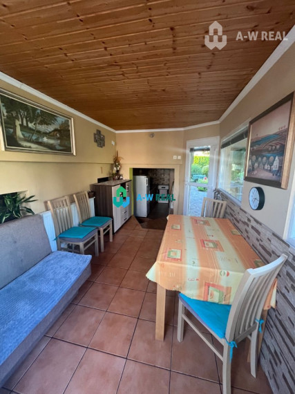 Znížená cena!  Rodinný dom s vnútorným aj vonkajším bazénom na krásne upravenom pozemku.