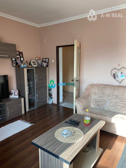 Exkluzívna ponuka - čiastočne  prerobený 4-izbový rodinný dom na predaj v Kútnikoch pri hlavnej ceste 63, 1 km od DS a 47 km od BA