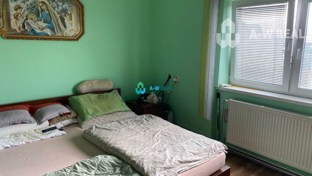 Exkluzívna ponuka - čiastočne  prerobený 4-izbový rodinný dom na predaj v Kútnikoch pri hlavnej ceste 63, 1 km od DS a 47 km od BA