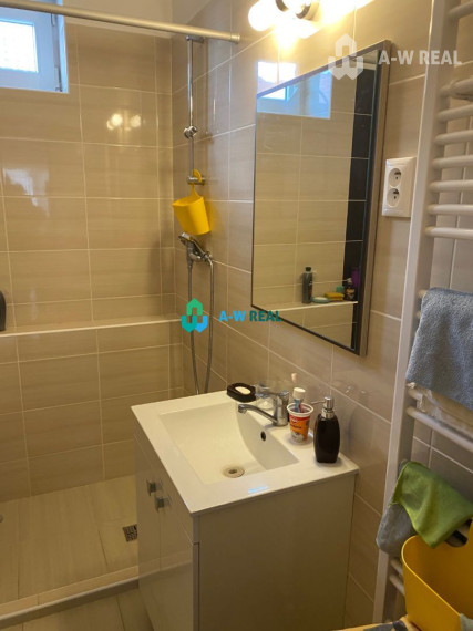 Exkluzívna ponuka - čiastočne  prerobený 4-izbový rodinný dom na predaj v Kútnikoch pri hlavnej ceste 63, 1 km od DS a 47 km od BA