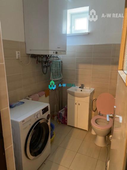 Exkluzívna ponuka - čiastočne  prerobený 4-izbový rodinný dom na predaj v Kútnikoch pri hlavnej ceste 63, 1 km od DS a 47 km od BA