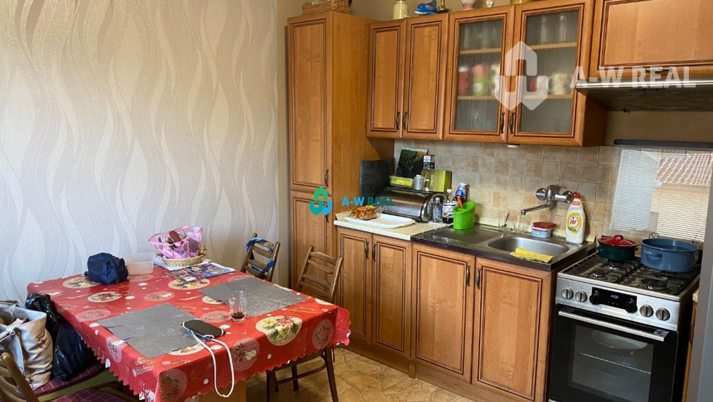 Exkluzívna ponuka - čiastočne  prerobený 4-izbový rodinný dom na predaj v Kútnikoch pri hlavnej ceste 63, 1 km od DS a 47 km od BA