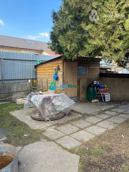 Exkluzívna ponuka - čiastočne  prerobený 4-izbový rodinný dom na predaj v Kútnikoch pri hlavnej ceste 63, 1 km od DS a 47 km od BA