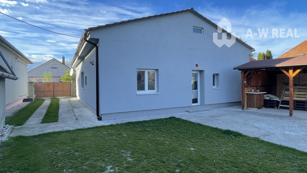 Zrekonštruovaný rodinný dom neďaleko Dunajskej Stredy