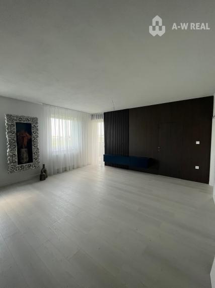 Luxusný byt na prenájom úplne nový kompletne zariadený s garážou.