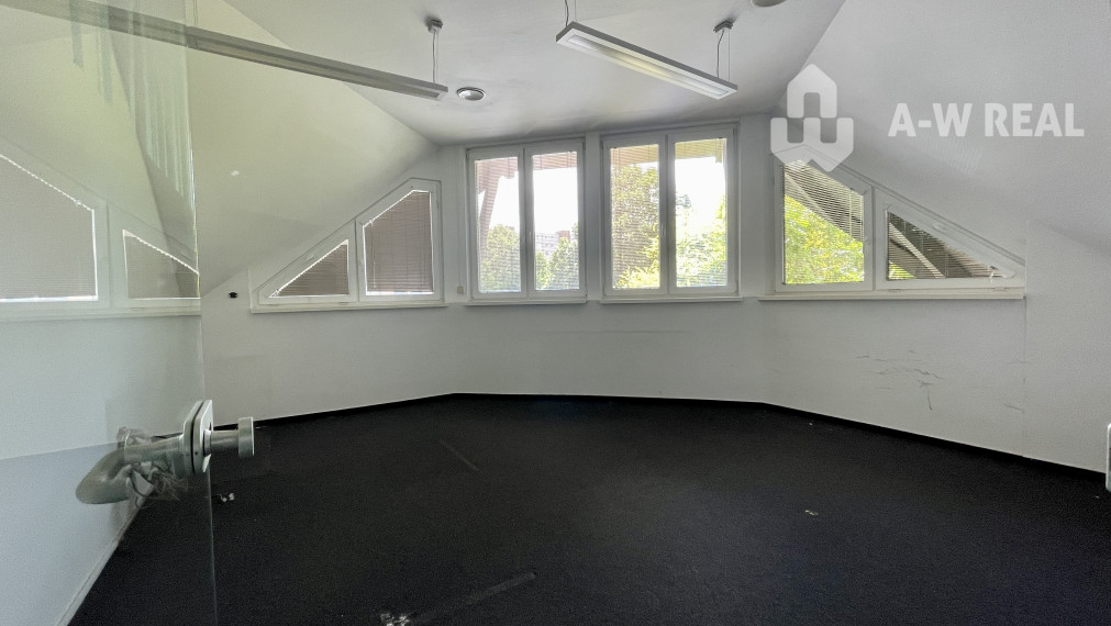 Ponúkame Vám NA PRENÁJOM reprezentatívne kancelárske priestory v centre Dunajskej Stredy