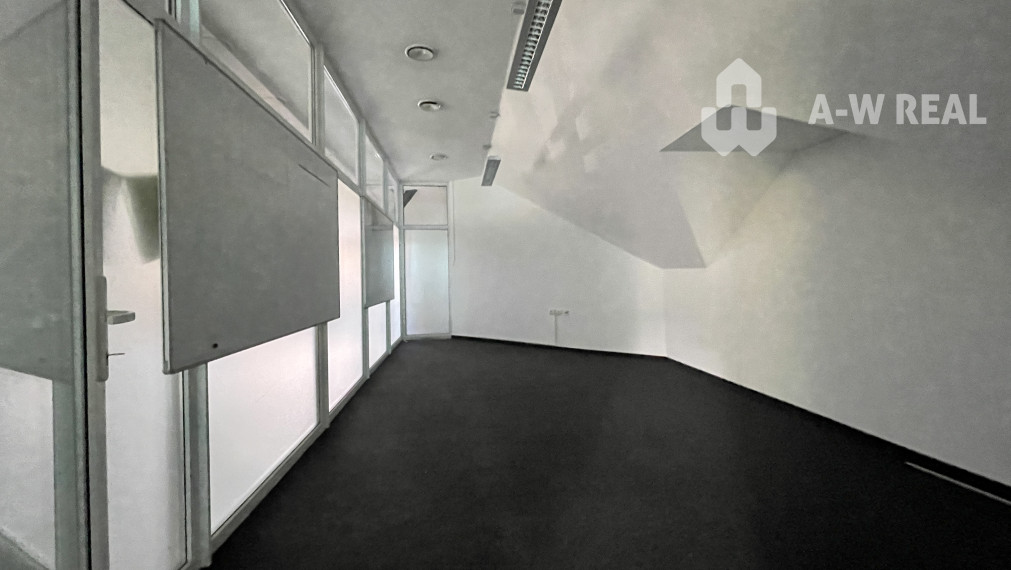 Ponúkame Vám NA PRENÁJOM reprezentatívne kancelárske priestory v centre Dunajskej Stredy