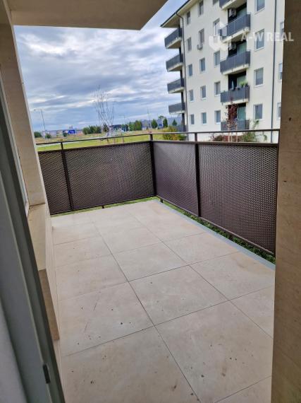 NOVOSTAVBA! Krásny, moderný a priestranný 3-izbový byt s veľkou logiou na predaj v Dunajskej Strede