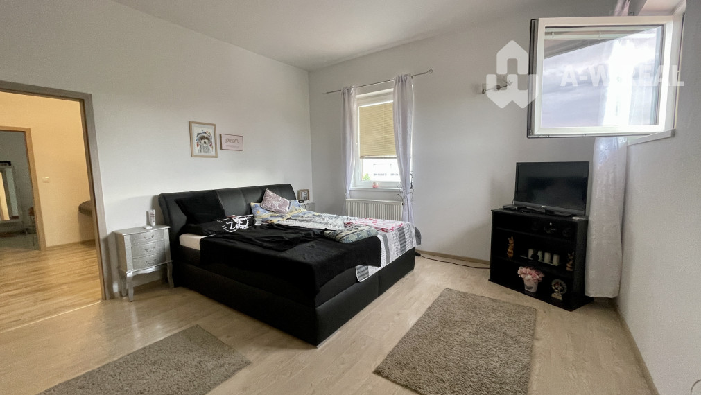 KOMPLETNE ZARIADENÁ REŠTAURÁCIA S BYTOVOU JEDNOTKOU NA PREDAJ V DUNAJSKEJ STREDE