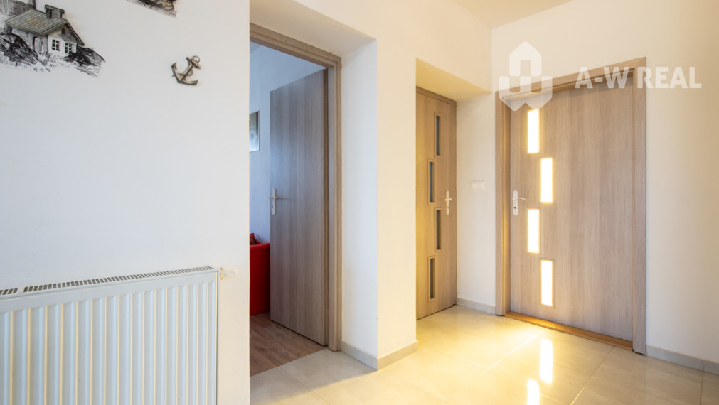 Dvojpodlažný rodinný dom s veľkým pozemkom na predaj v obci Jahodná