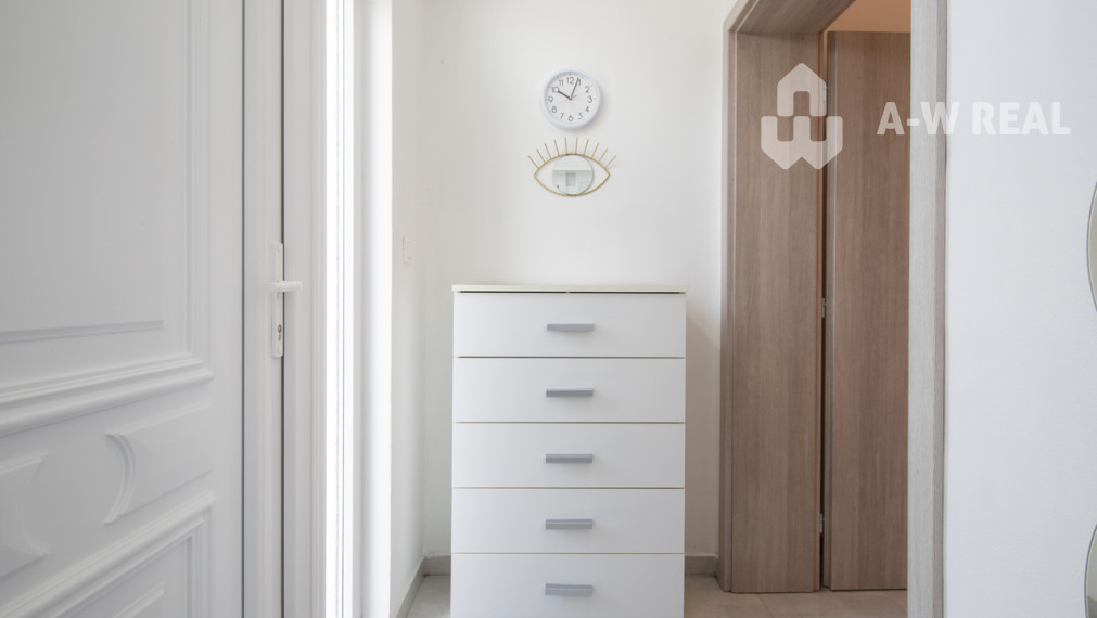 Dvojpodlažný rodinný dom s veľkým pozemkom na predaj v obci Jahodná