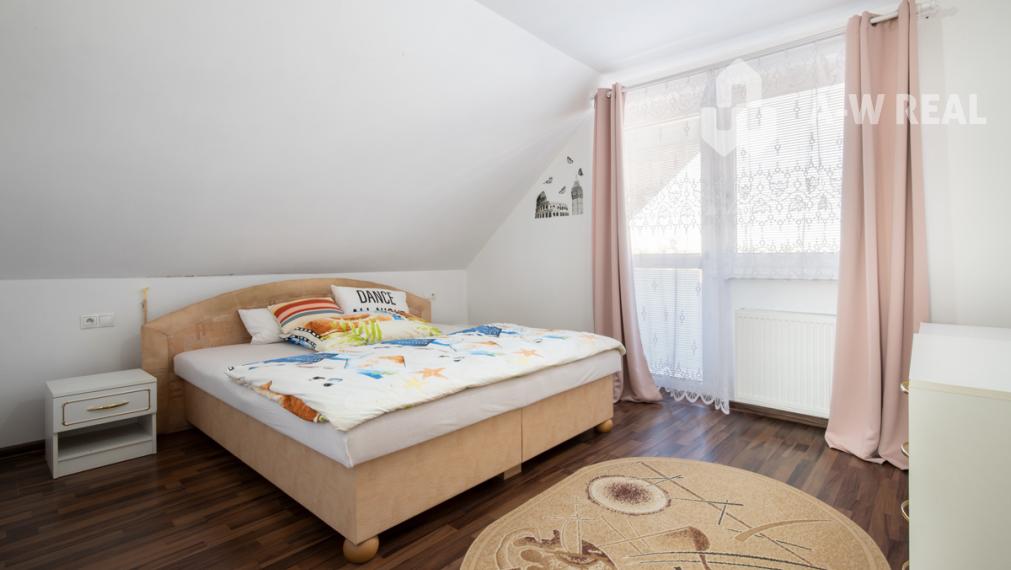 Dvojpodlažný rodinný dom s veľkým pozemkom na predaj v obci Jahodná