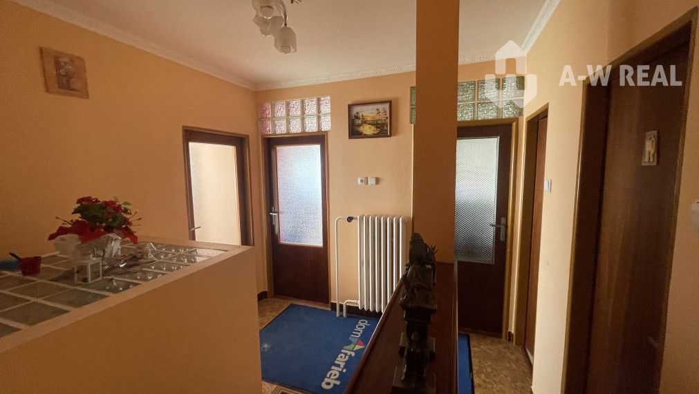 KRÁSNY POSCHODOVÝ DOM NA PREDAJ V OBCI OĽDZA