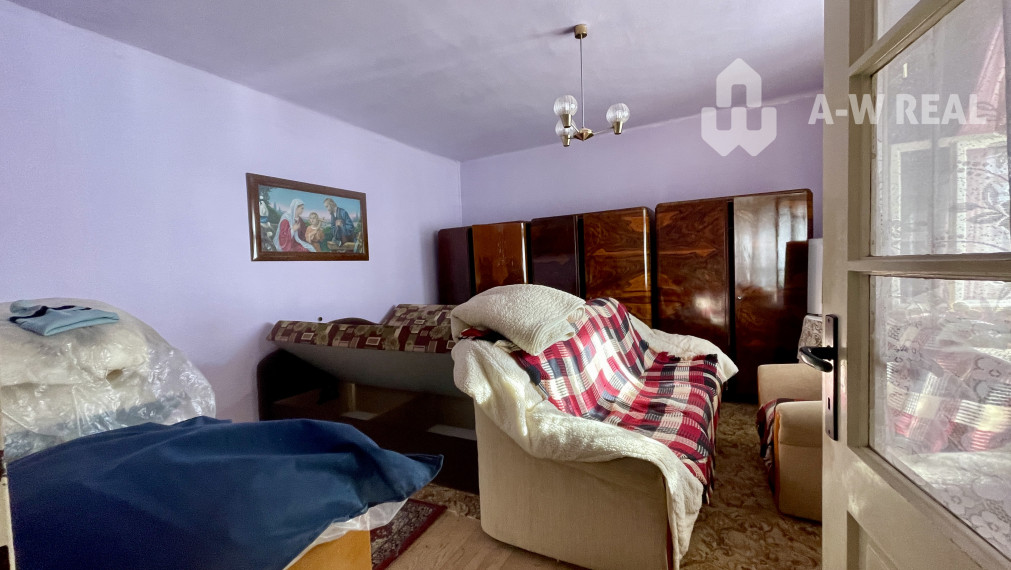 VRAKÚŇ – STARÝ RODINNÝ DOM NA PREDAJ S VEĽKÝM POZEMKOM - 24 ÁROV