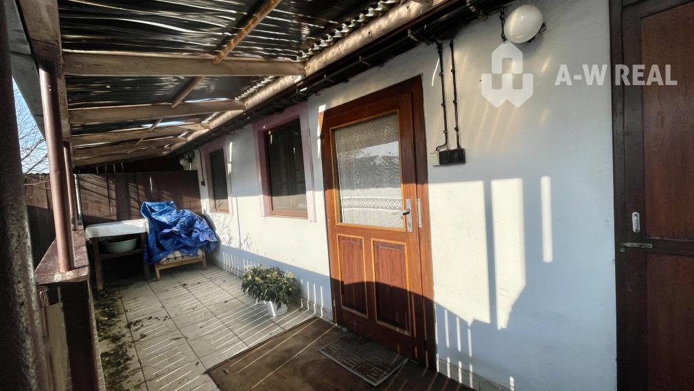 VRAKÚŇ – STARÝ RODINNÝ DOM NA PREDAJ S VEĽKÝM POZEMKOM - 24 ÁROV