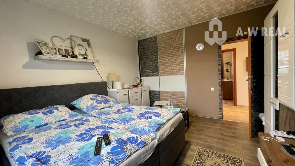 VKUSNÝ 4-IZBOVÝ RODINNÝ DOM S GARÁŽOU NA PREDAJ V OBCI TOPOĽNÍKY