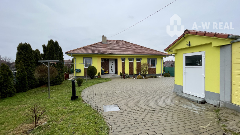 VKUSNÝ 4-IZBOVÝ RODINNÝ DOM S GARÁŽOU NA PREDAJ V OBCI TOPOĽNÍKY