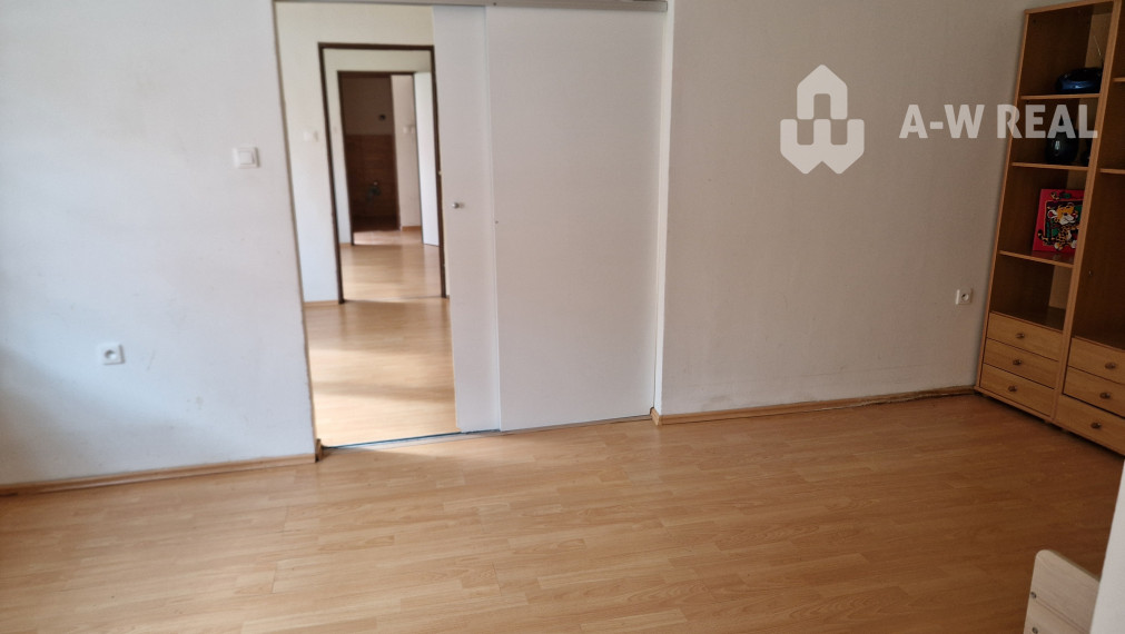 ZNÍŽENÁ CENA! Viacúčelová budova na predaj v Dunajskej Strede