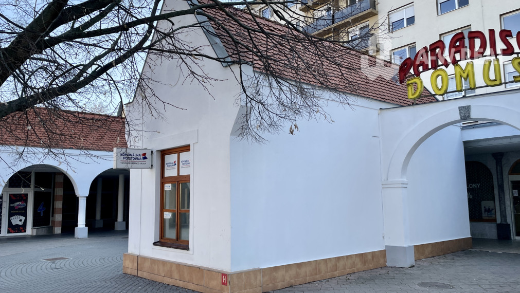 DUNASJKÁ STREDA – OBCHODNÁ BUDOVA PRIAMO V CENTRE MESTA