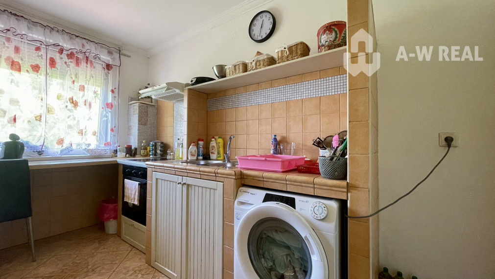 Na predaj slnečný, veľkometrážny 3-izbový byt s veľkým balkónom a vlastnou garážou v západnej časti Dunajskej Stredy