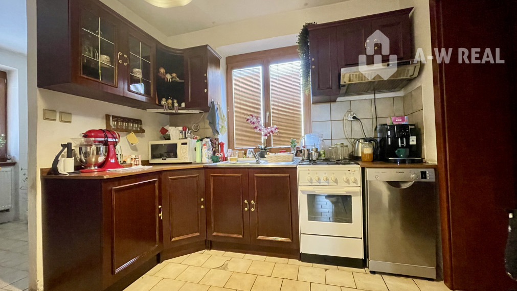 VKUSNÝ 4-IZBOVÝ RODINNÝ DOM S GARÁŽOU NA PREDAJ V OBCI TOPOĽNÍKY