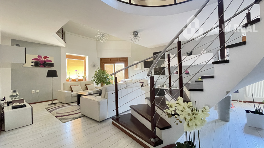 VKUSNÝ 4-IZBOVÝ RODINNÝ DOM S GARÁŽOU NA PREDAJ V OBCI TOPOĽNÍKY