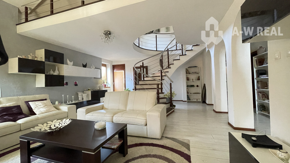 VKUSNÝ 4-IZBOVÝ RODINNÝ DOM S GARÁŽOU NA PREDAJ V OBCI TOPOĽNÍKY