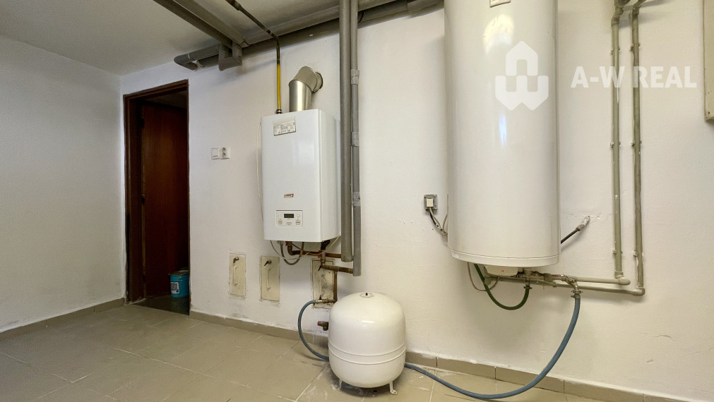 VKUSNÝ 4-IZBOVÝ RODINNÝ DOM S GARÁŽOU NA PREDAJ V OBCI TOPOĽNÍKY