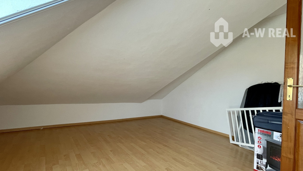 VKUSNÝ 4-IZBOVÝ RODINNÝ DOM S GARÁŽOU NA PREDAJ V OBCI TOPOĽNÍKY