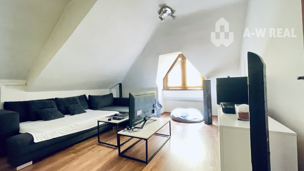 VKUSNÝ 4-IZBOVÝ RODINNÝ DOM S GARÁŽOU NA PREDAJ V OBCI TOPOĽNÍKY