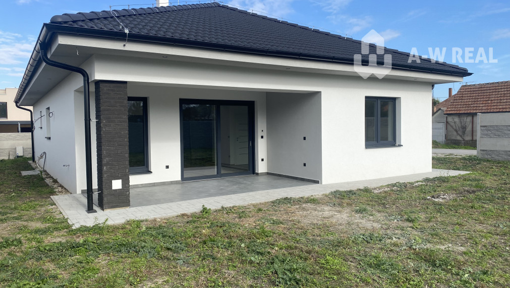 Nádherný, atraktívny, priestranný 5-i. rodinný dom na predaj v najvyhľadávanejšej časti mesta Dunajská Streda, ADYPARK!!!