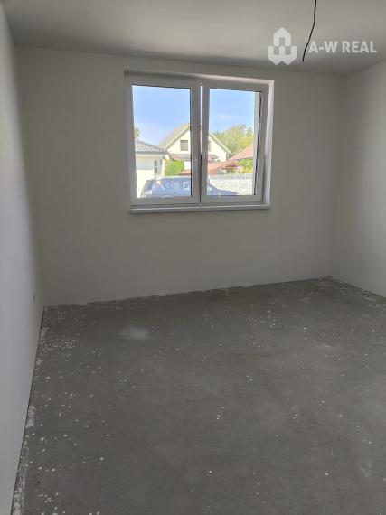 Ponúkame Vám na predaj 3 izbový rodinný dom (dvojdom) v obci Lúč na Ostrove!