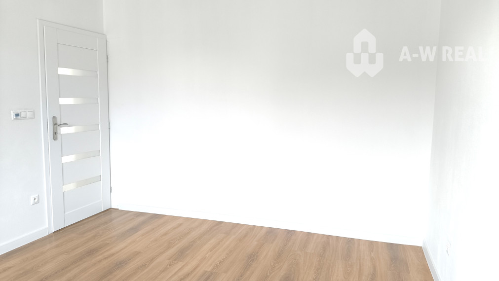 Ponúkam Vám na predaj 4izbový moderný rodinný dom v obci Horná Potôň!