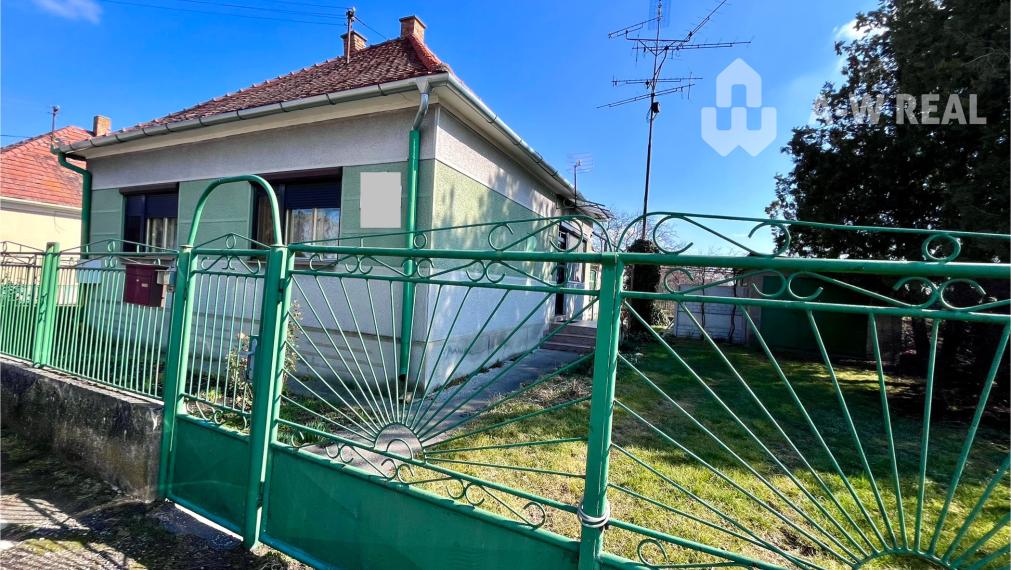 SOKOLCE-3 izbový RD na predaj na veľkom pozemku