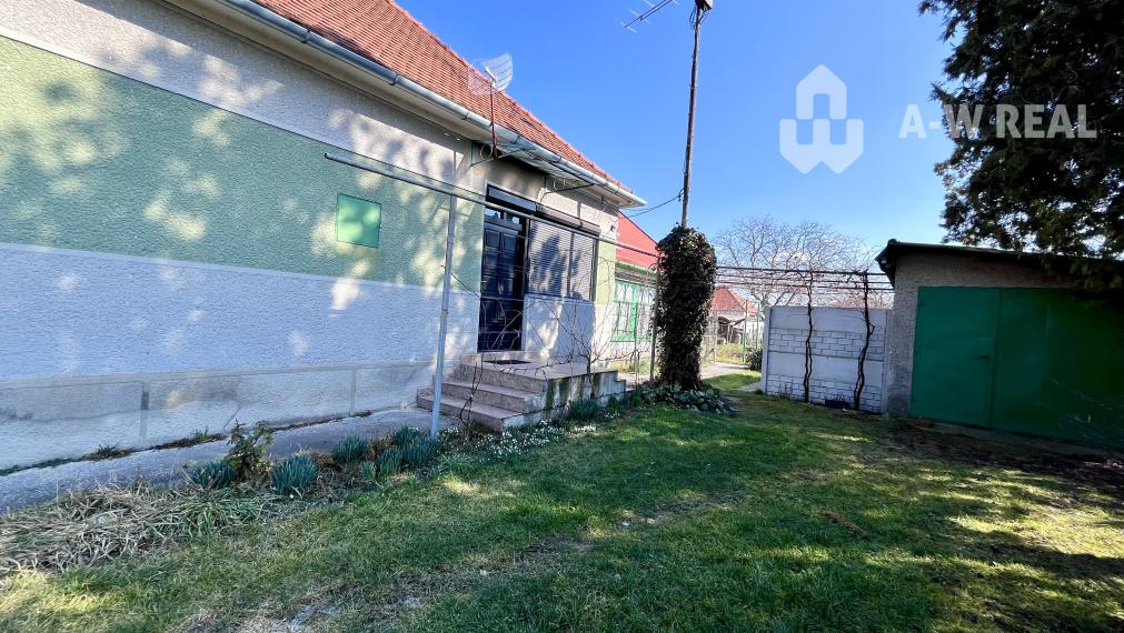 SOKOLCE-3 izbový RD na predaj na veľkom pozemku