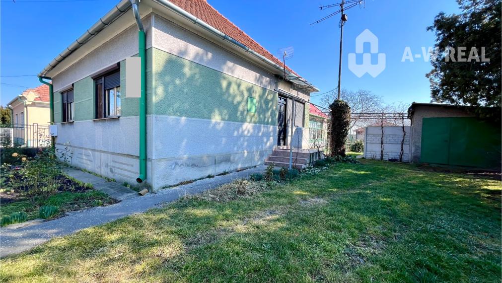 SOKOLCE-3 izbový RD na predaj na veľkom pozemku