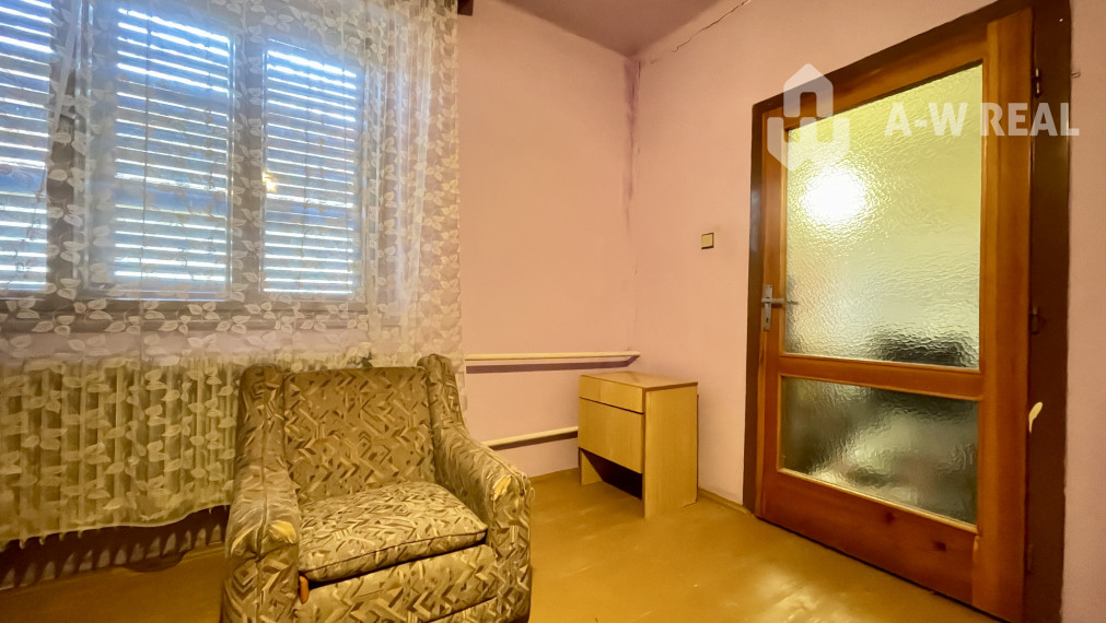 TOPOĽNÍKY – 4-IZBOVÝ RODINNÝ DOM NA PREDAJ NA 14 ÁROVOM POZEMKU